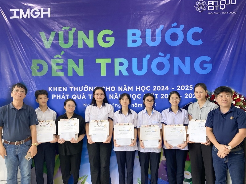 IMGH tổ chức trao quà khuyến học cho các em tại trung tâm bảo trợ IMGH